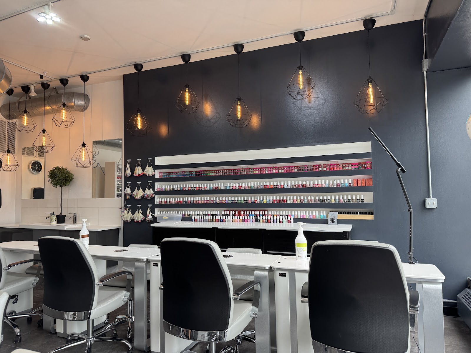 Qticles Nail Salon & Spa nail photo 4